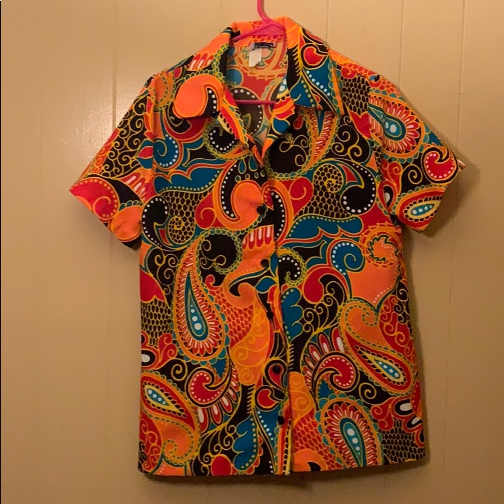Lanie J Vintage Women’s Button Up Shirt
